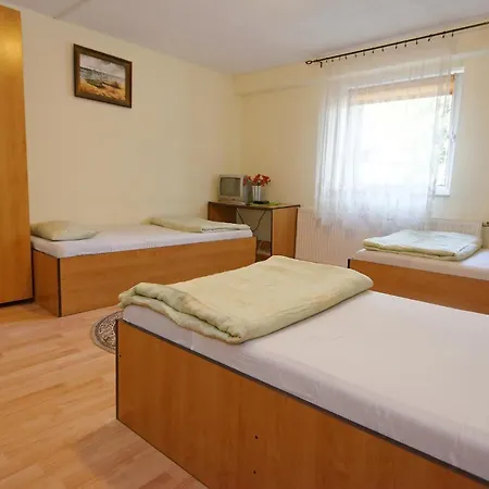 אכסניה Zawodzie 20 *