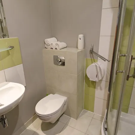 אכסניה Zawodzie 20 *